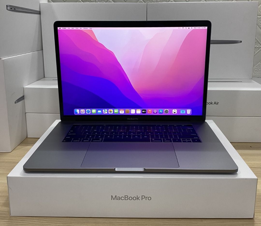 Apple MacBook Pro 15インチ A1990 1TB USモデル