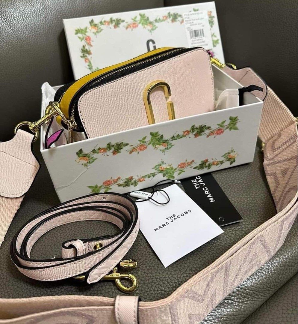Original Marc Jacobs Sling Bag, Luxury, Bags & Wallets on Carousell