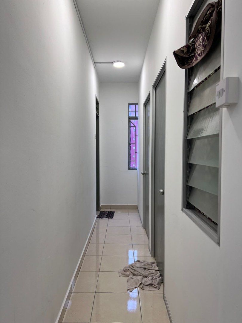 Mentari Court Bilik Medium, Property, Rentals on Carousell