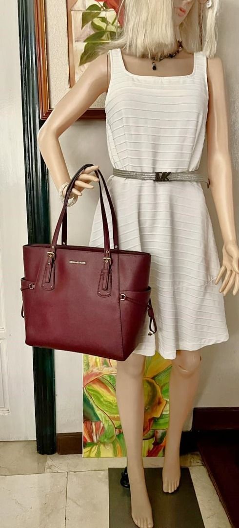 Review on Voyager Small Saffiano Leather Tote Bag In Merlot Details: •