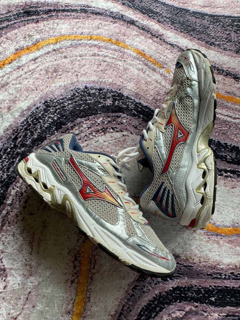 Mizuno wave mustang on sale x10