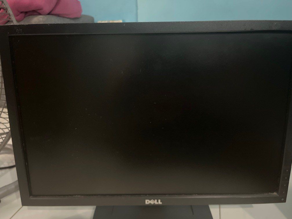 Monitor (Category: Desktops) located in Singapore. Submitted by nagendran88 (Listing ID 1260398832, Image 1). Description: .