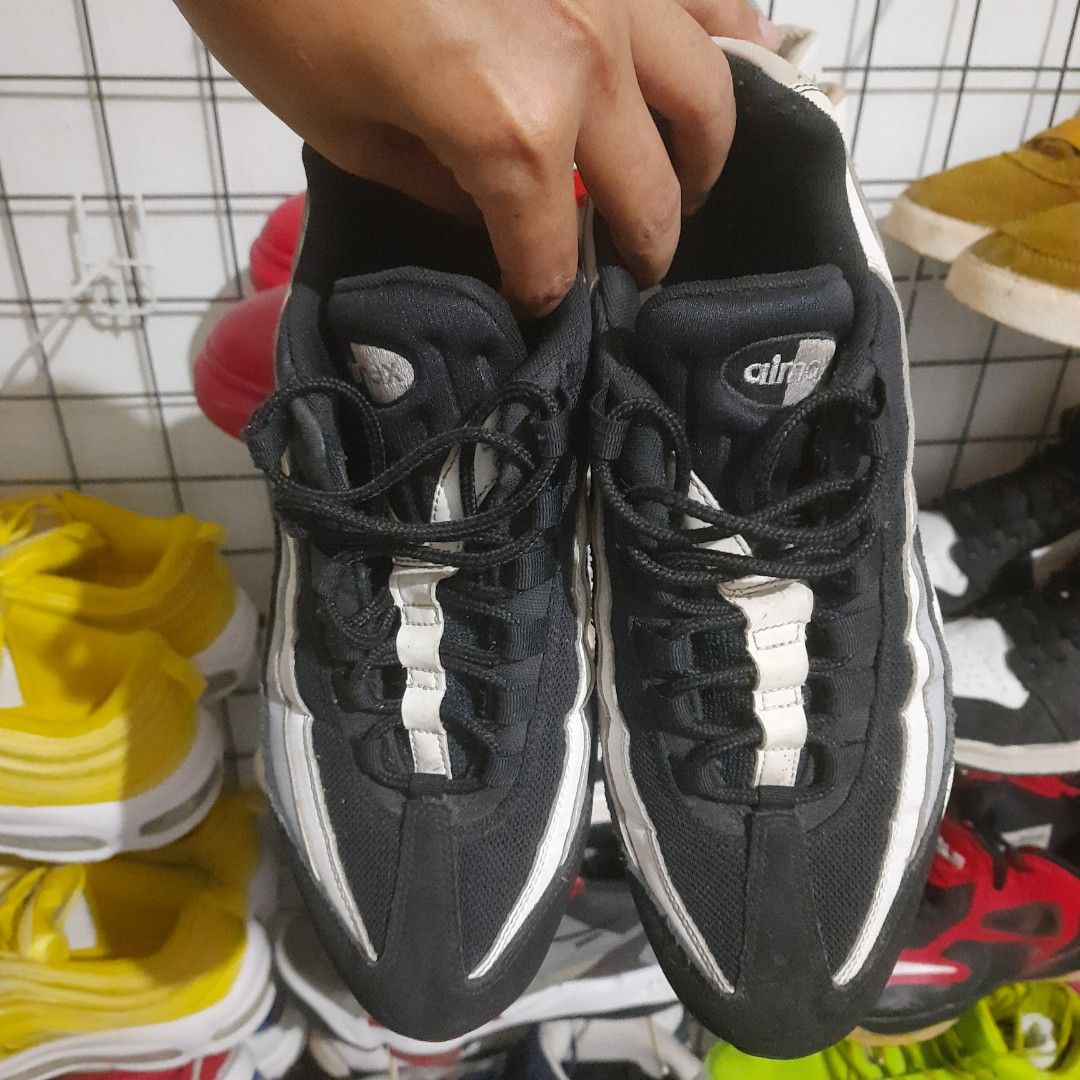 Nike Airmax 95 essential grey shades Fesyen Pria Sepatu