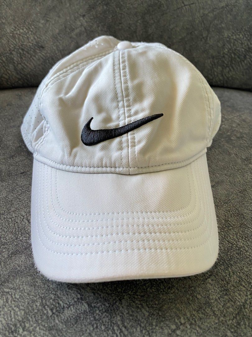 cap white nike