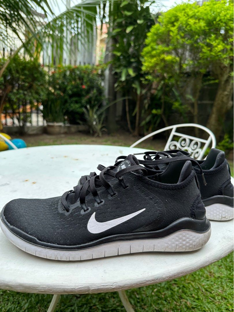 Nike free rn sizing hotsell