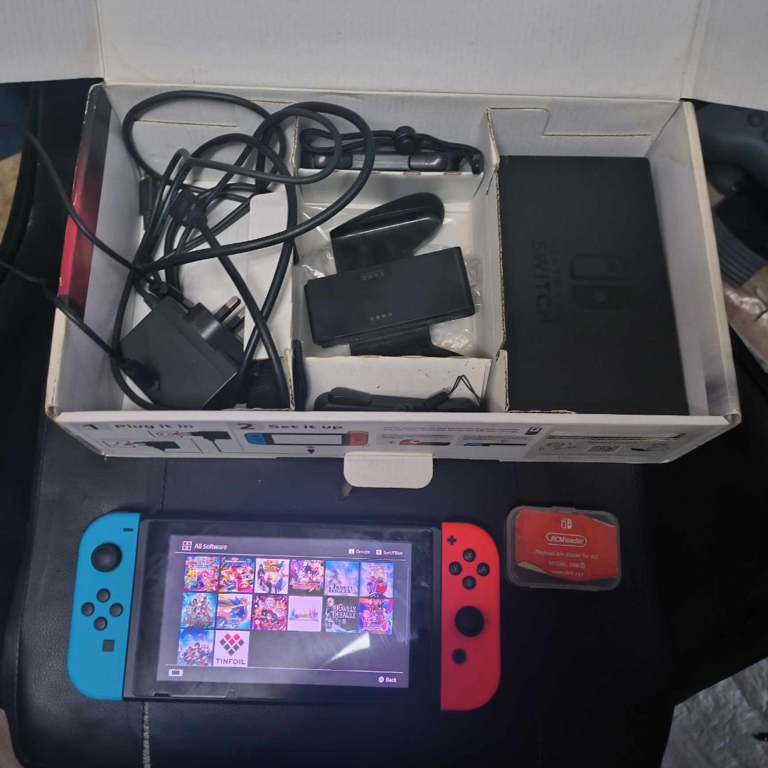 ninntedo switch v1 unpatched 128gb full of games, Video Gaming, Video ...