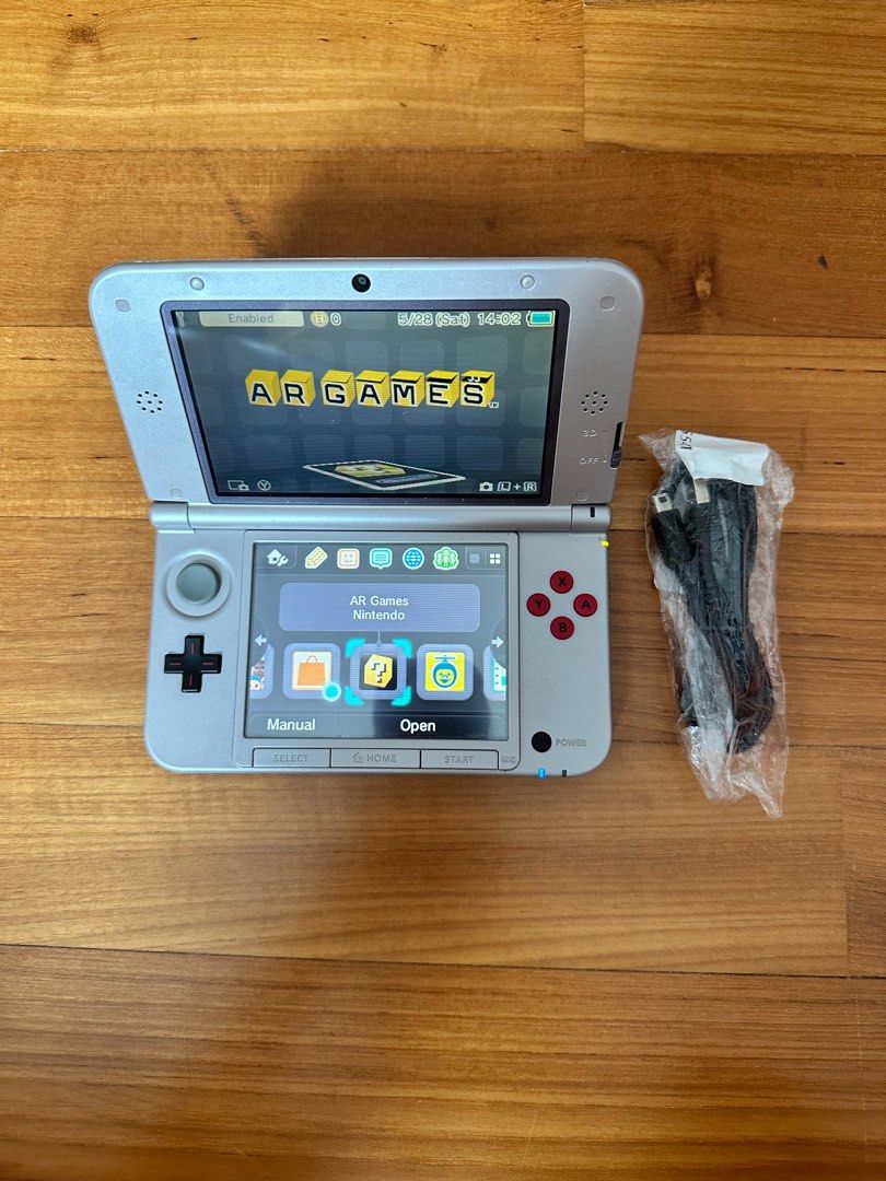 Nintendo 3DS XL Retro NES Edition Console, Video Gaming, Video Game