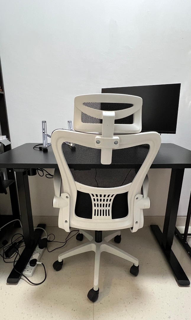 A75 ergochair deals 2
