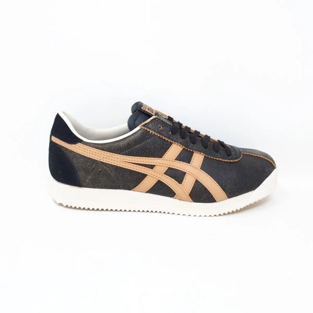Onitsuka Tiger Shoes (Category: Sneakers) located in Singapore. Submitted by johntan81 (Listing ID 1260318099, Image 1). Description: Onitsuka tiger rare and out of stock pair..