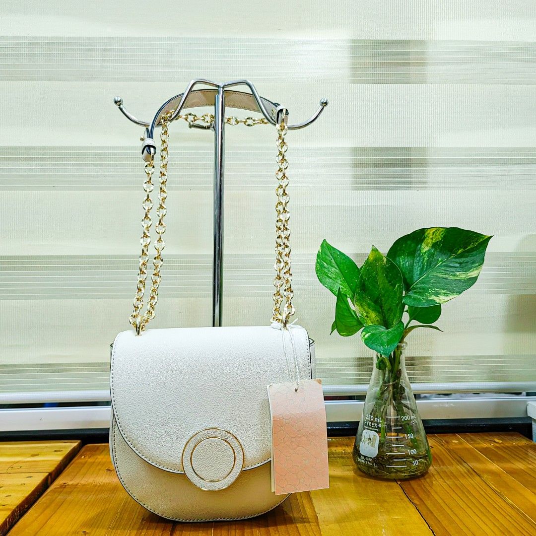 Oryany Convertible Sling (Category: Luxury Bags & Wallets) located in San Jose. Submitted by finelovedbygrace (Listing ID 1260469930, Image 2). Description: ✨✨Oryany Convertible Chain Sling ✨✨ 📢Leather Material 💘Personal bag. 1-2 times lang nagamit ❌NO ISSUE. SUPER PERFECT CONDITION ✅ Guaranteed Authentic 💰3,499.00 ✅Slightly Negotiable.