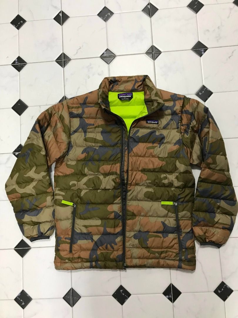 Patagonia camo outlet down jacket