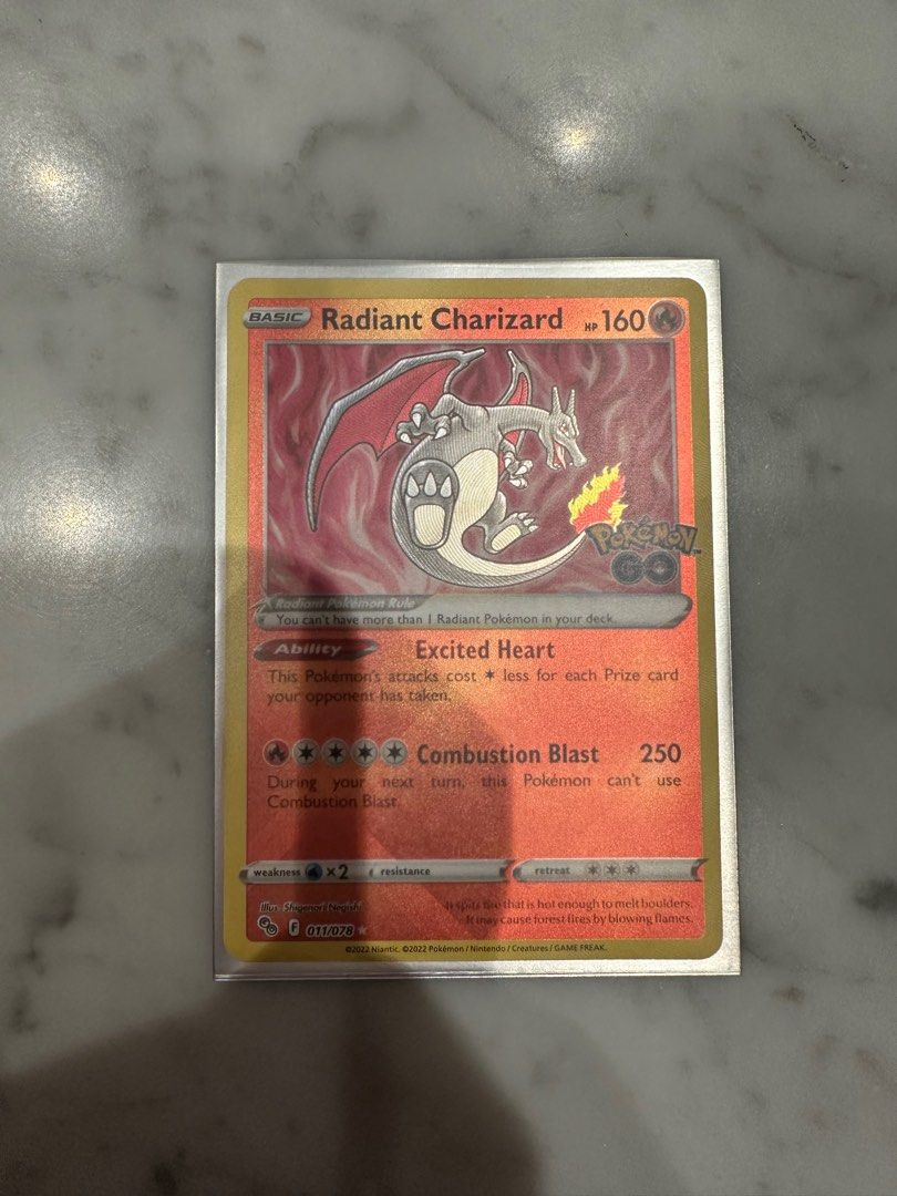  Radiant Charizard - 011/078 - Pokemon Go - Shiny
