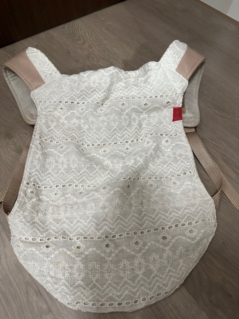 Eyelet sakura bloom top