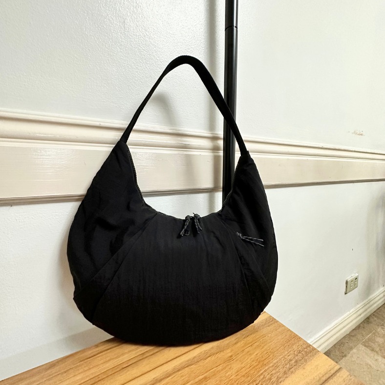 Pleated Shoulder Bag 10L, Bags