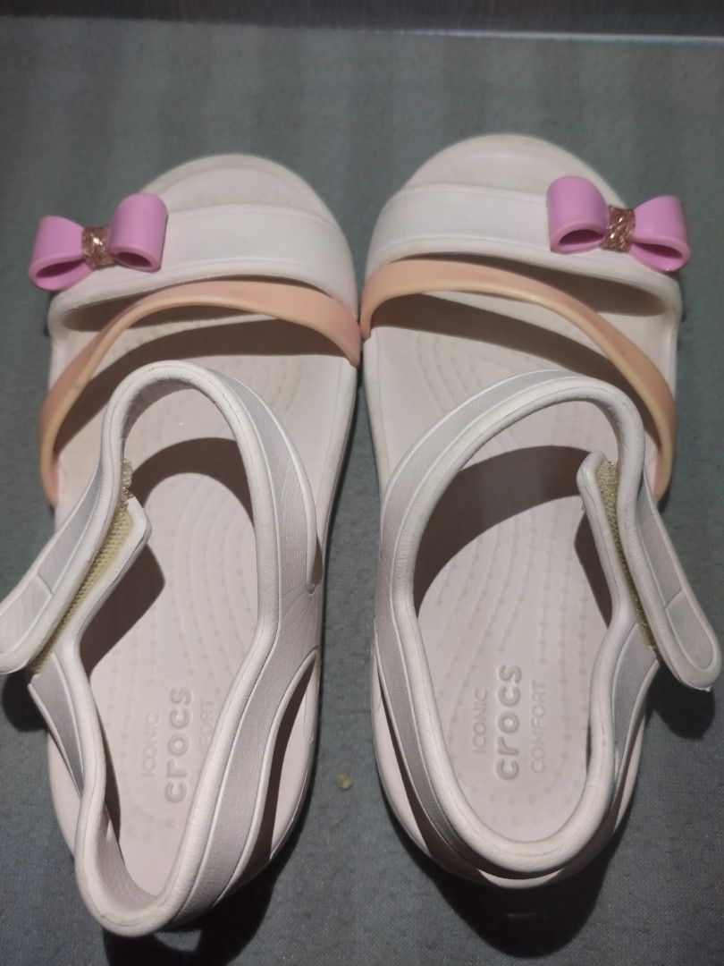 Crocs c10 hotsell