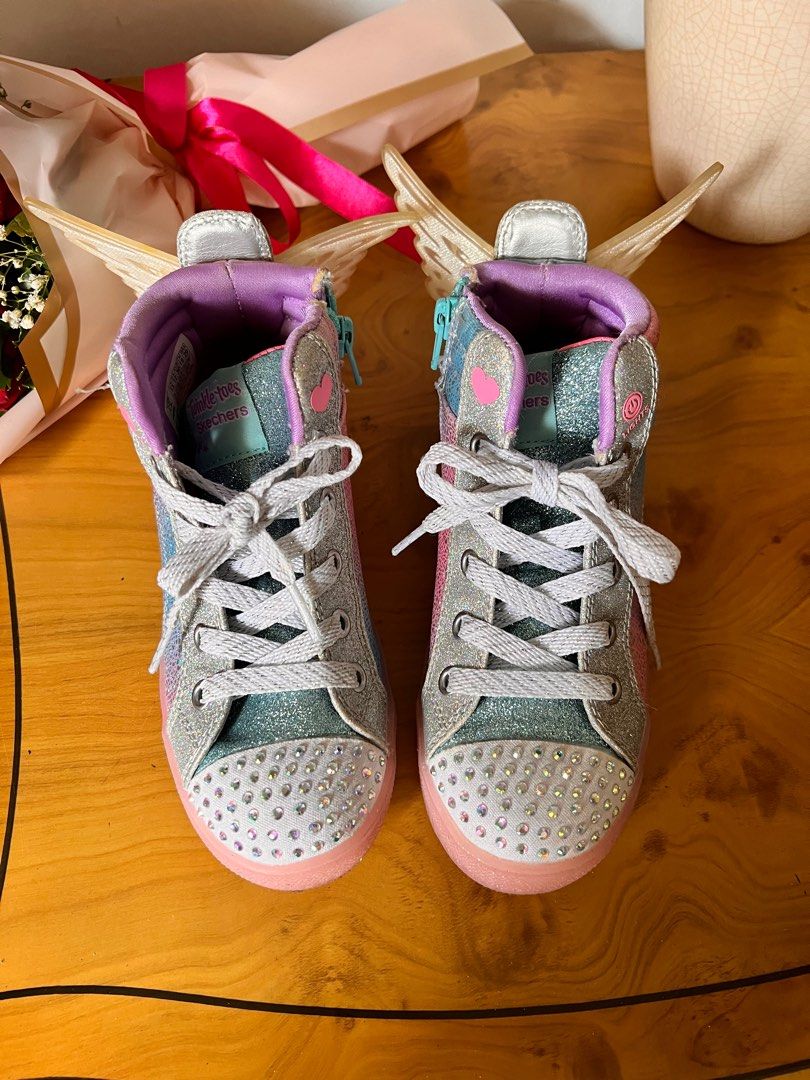 Sketches of girls shoes best sale