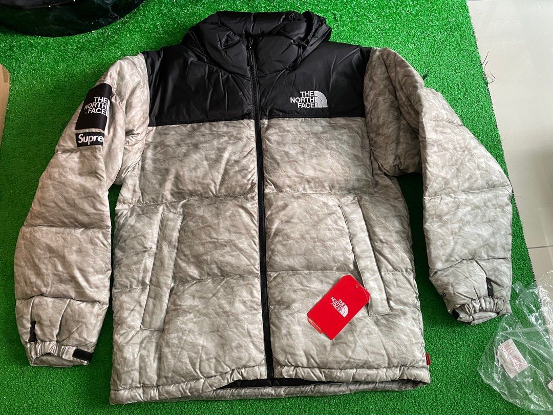 Supreme tng the north face 羽絨, 男裝, 外套及戶外衣服- Carousell