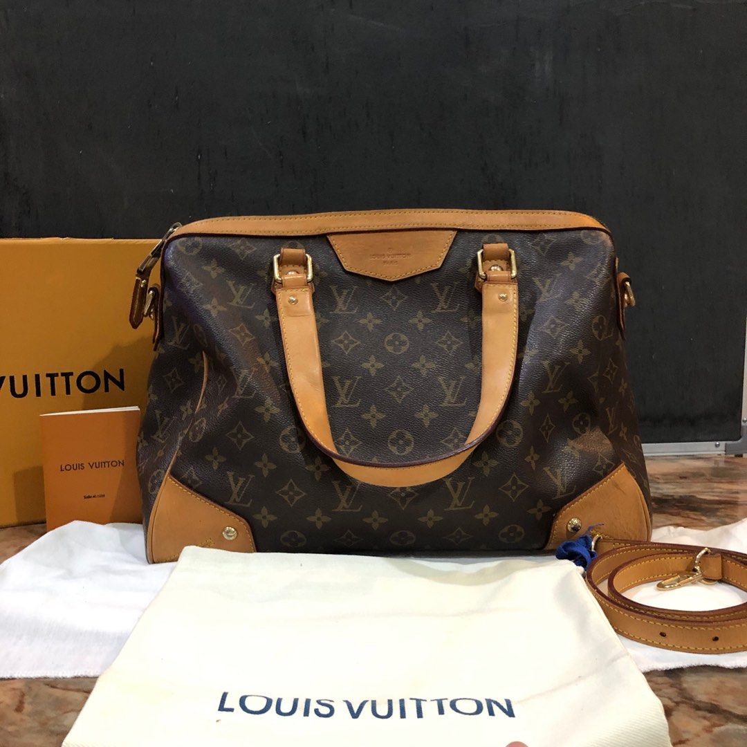 Care card / booklet LOUIS VUITTON authntic, Barang Mewah, Tas & Dompet di  Carousell