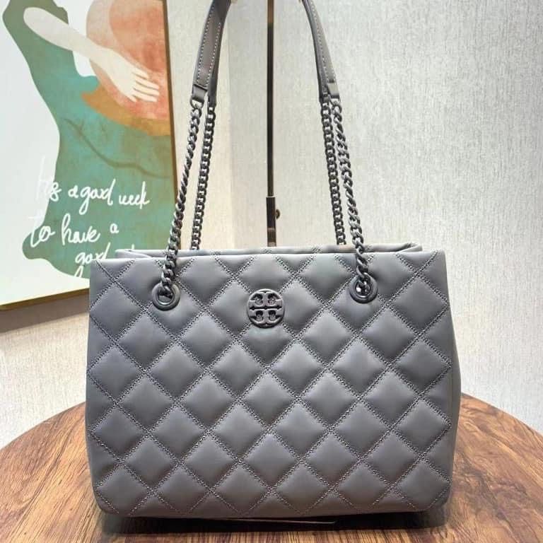 Authentic Tory Burch Chain Bag Tote, Luxury, Bags & Wallets on Carousell