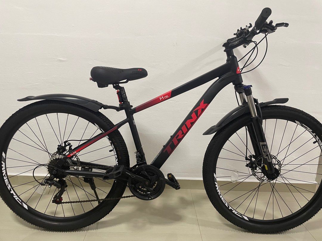 Trinx black outlet and red