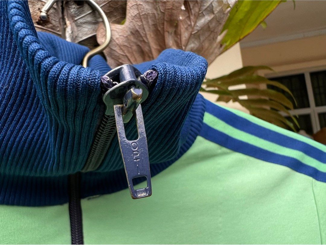Adidas 70-80s top