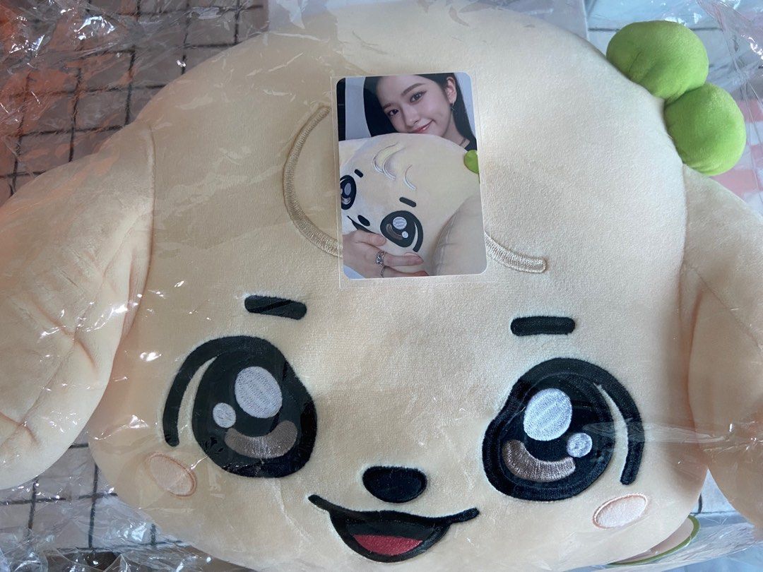 wts ive minive ganganji yujin photocard, Hobbies & Toys  