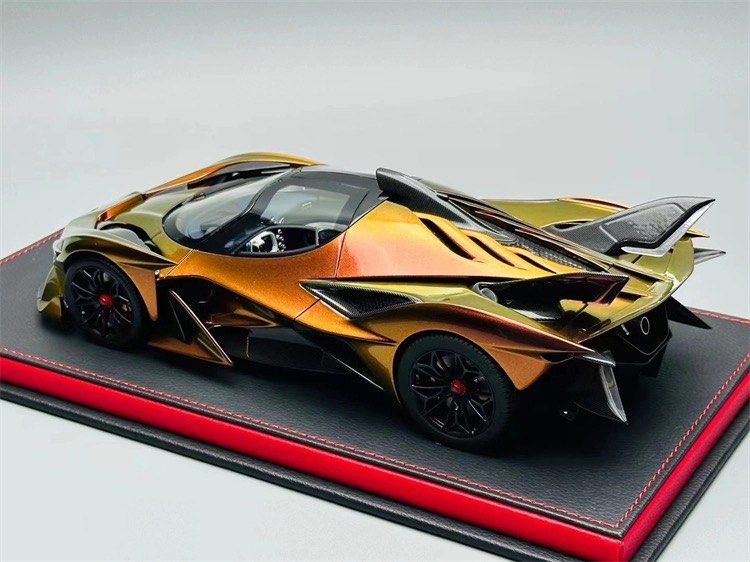 1/18 ミニカー ピーコ アポロ EVO Chameleon Gold（1/43 Apollo