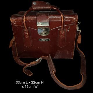 1960s Vintage Etsumi Genuine Leather Camera Bag 3k