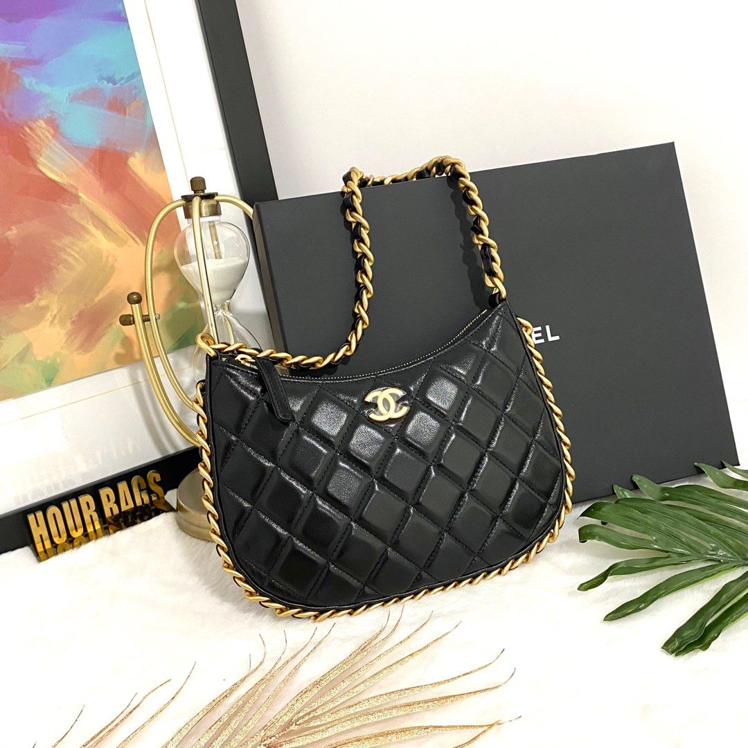 Authentic Chanel Black Shiny Crumpled Lambskin Hobo Chain Around Shoulder Bag in GHW