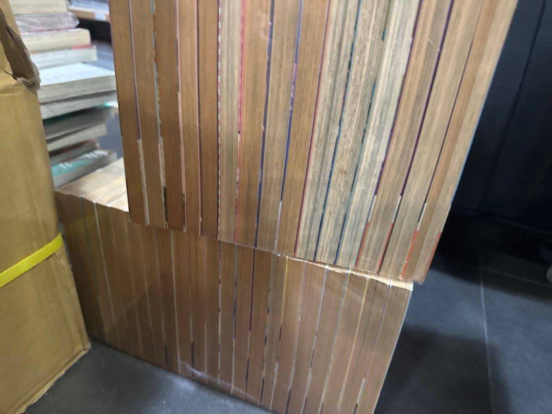 超平漫畫自用書av file 共36本, 興趣及遊戲, 書本& 文具, 漫畫- Carousell