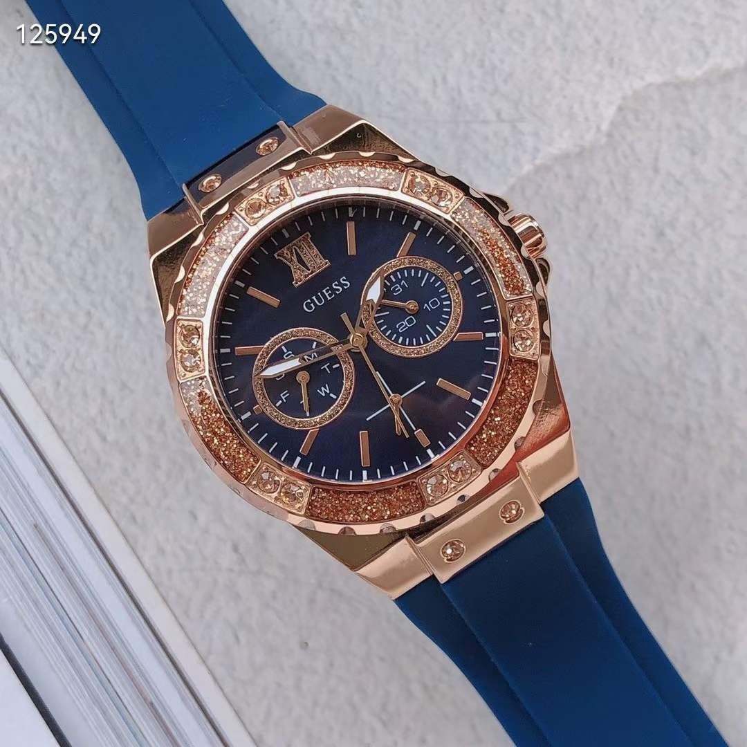 Guess w1053l1 top