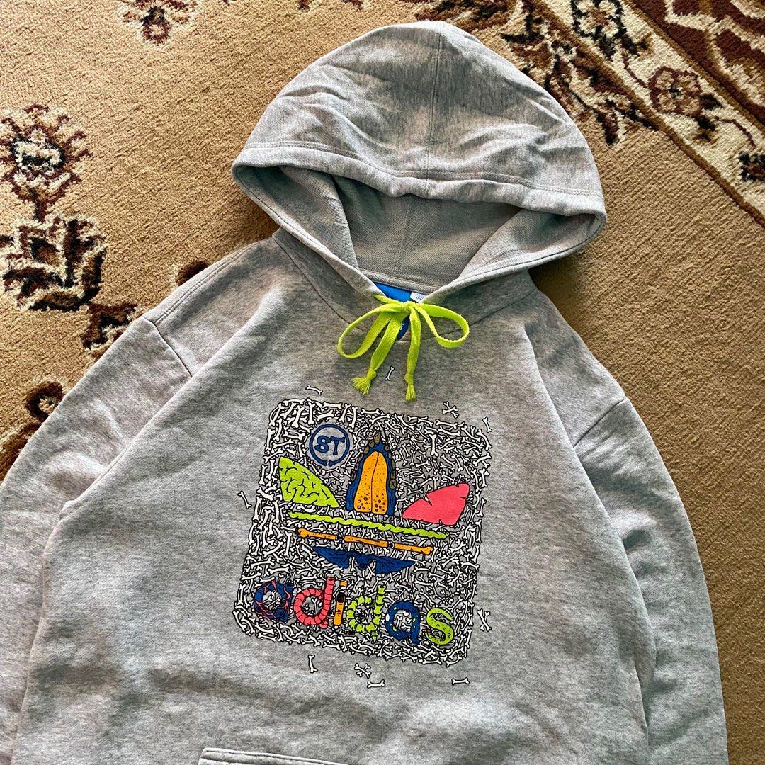 Adidas store st logo