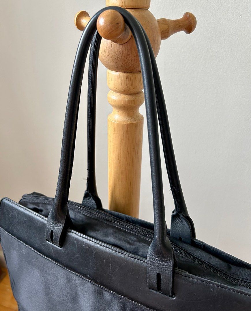 Agnes 2025 b briefcase