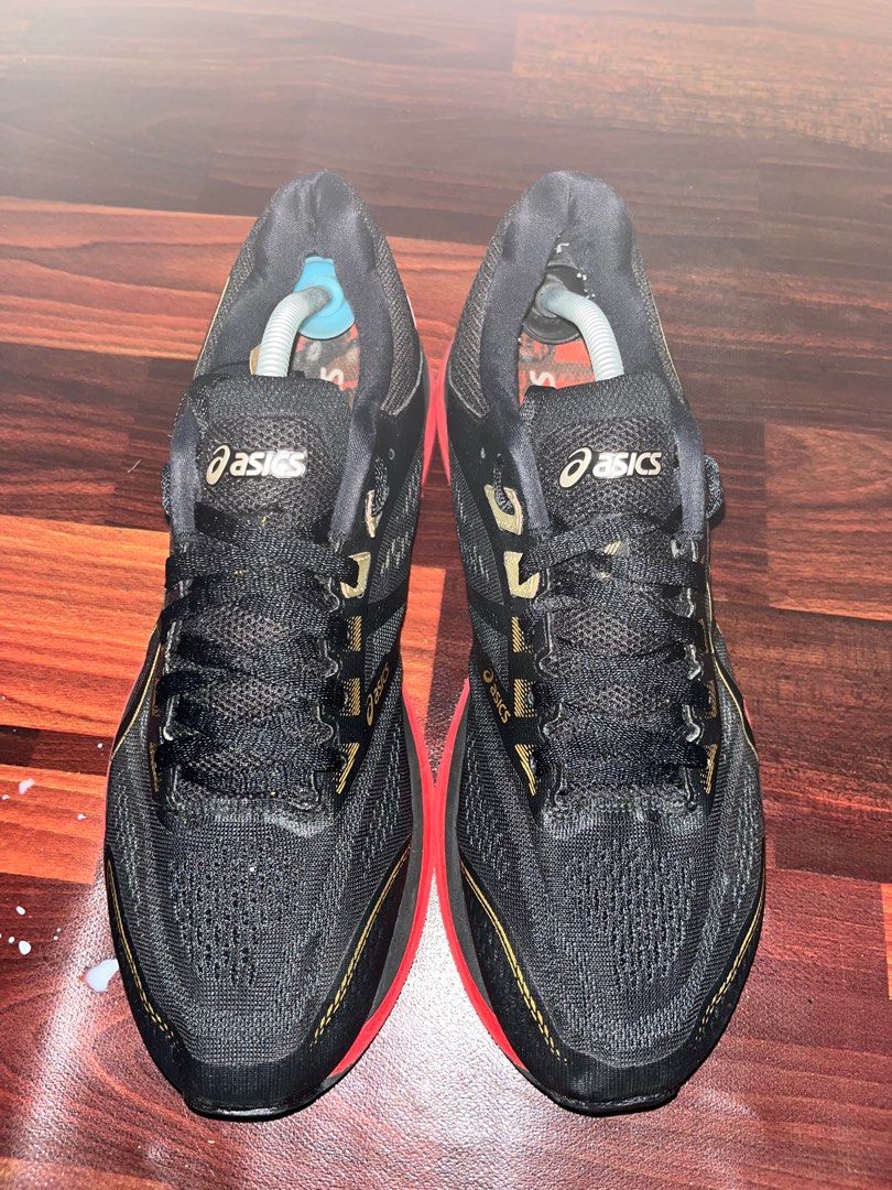 Asics gt 2000 7 mens size 9.5 top
