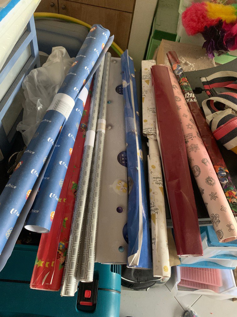 assorted wrapping paper, Hobbies & Toys, Stationery & Craft, Craft