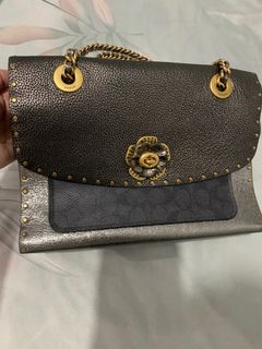 (Category: ) located in . Submitted by Switbriar_Closet (Listing ID 1260527777, Image 1). Description: .
