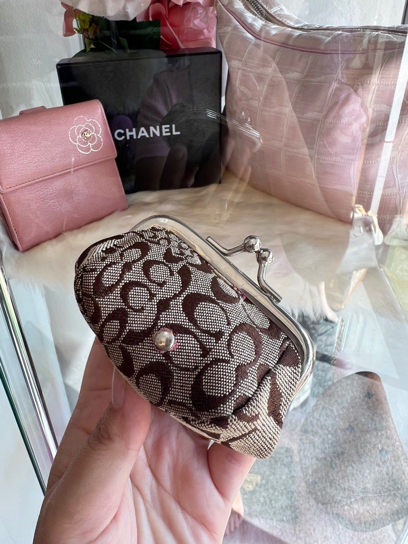 Authentic Coach Kisslock coin purse, Luxury, Bags & Wallets on Carousell