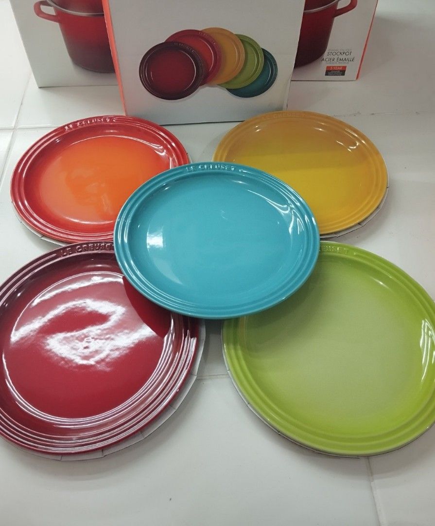 Authentic Le crueset set, Furniture & Home Living, Kitchenware ...