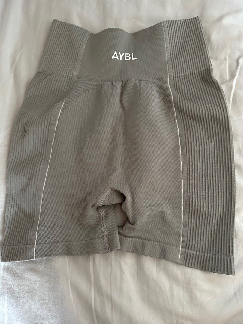 AYBL Reflex Seamless Shorts, 女裝, 運動服裝- Carousell