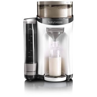  Baby Brezza Electric One Step Formula Mixer Pitcher - Motorized  Mixing System for Infant Formula Powder - Large Capacity, Mix 28oz of  Formula at Once - Portable for Travel : Home & Kitchen