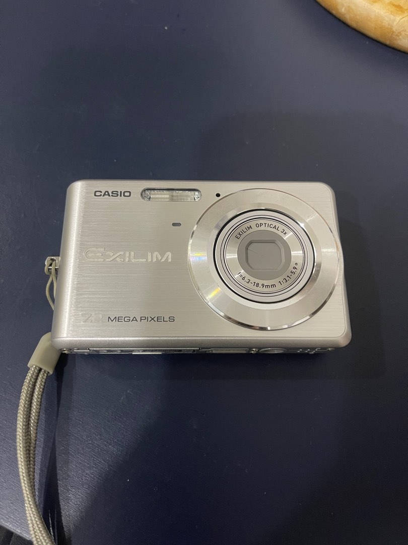 Casio Exilim exz77 ccd camera, Photography, Cameras on Carousell