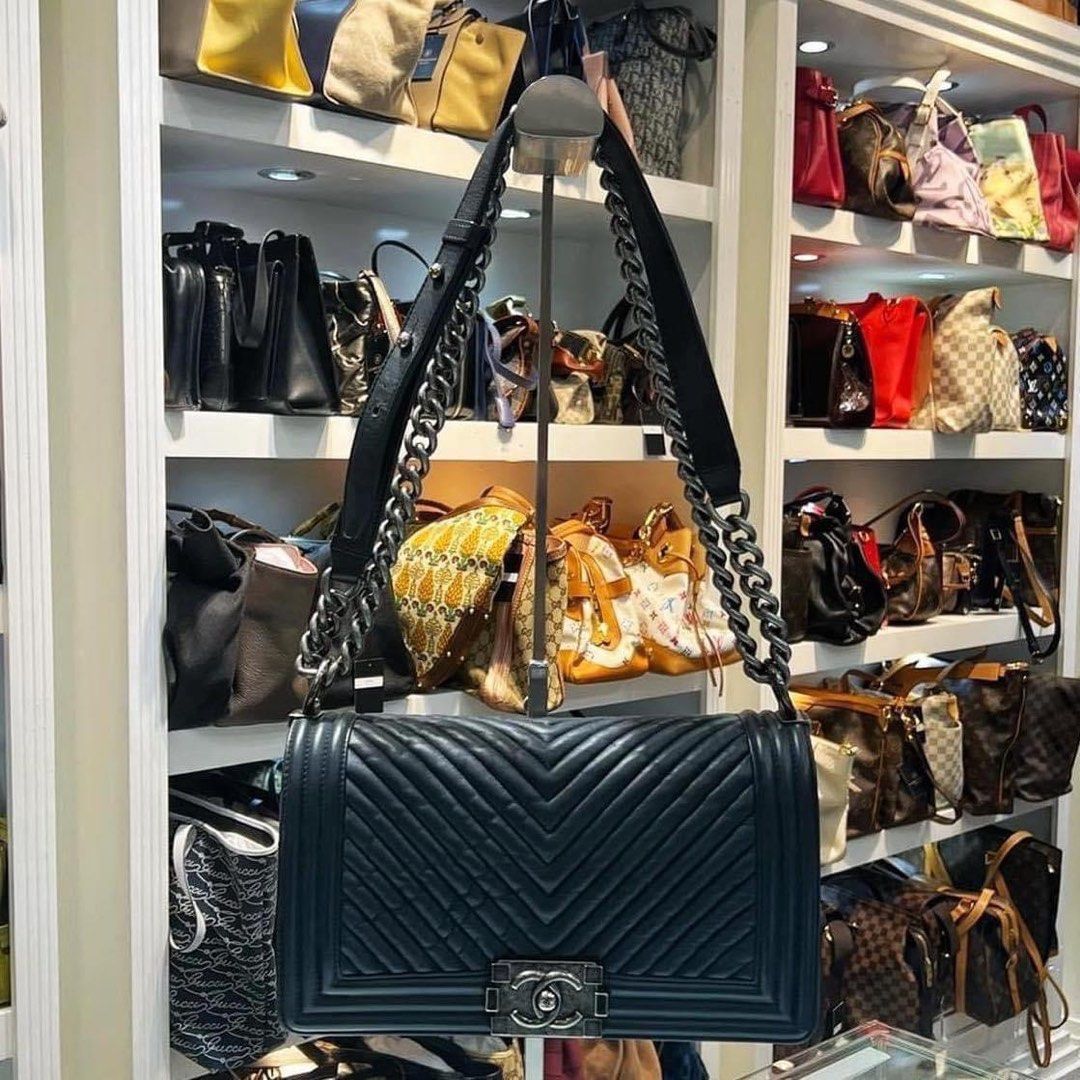 CHANEL BUTTON UP HOBO BAG, Luxury, Bags & Wallets on Carousell