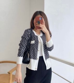 (Kategori: ) berada di . Dikirim oleh preloved_apparels (ID iklan 1260476573, Gambar 1). Deskripsi: .