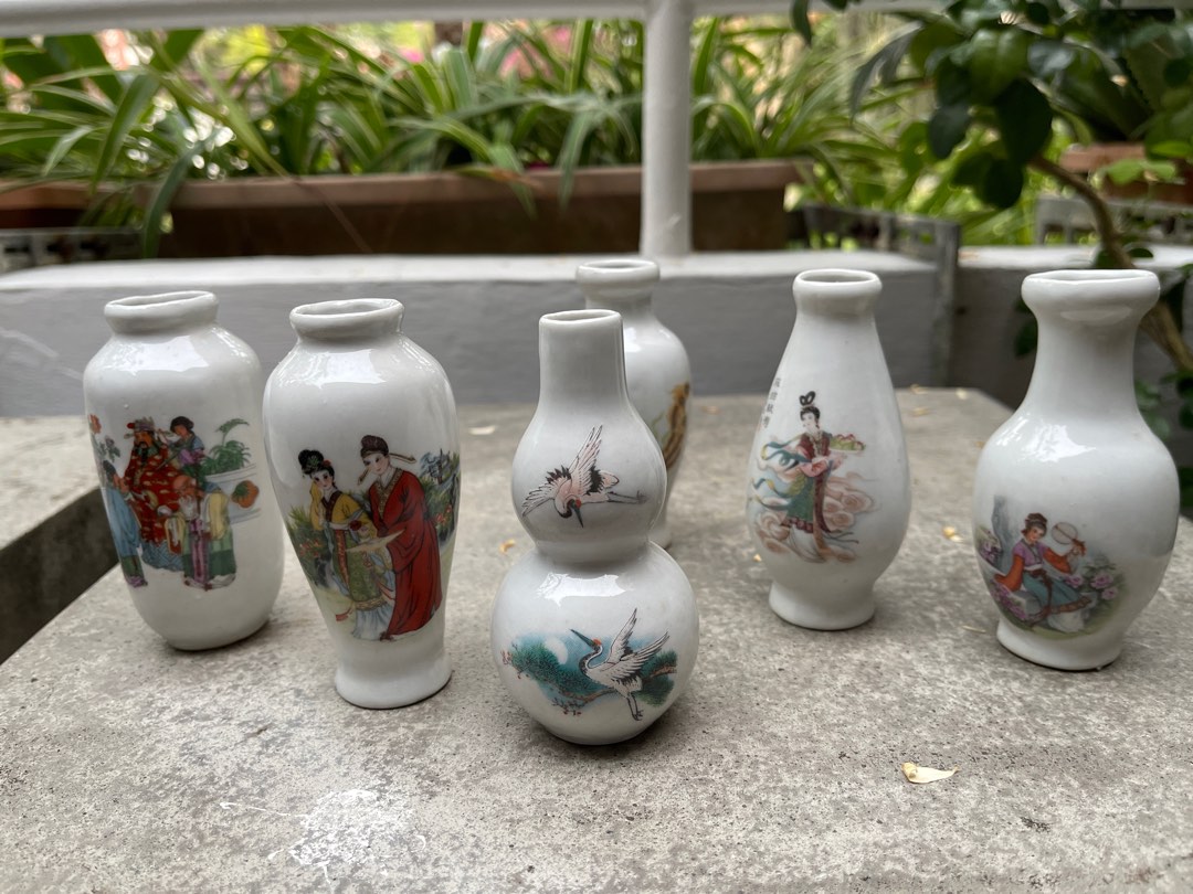 Complete 6 piece miniature chinese vases, Hobbies & Toys, Memorabilia