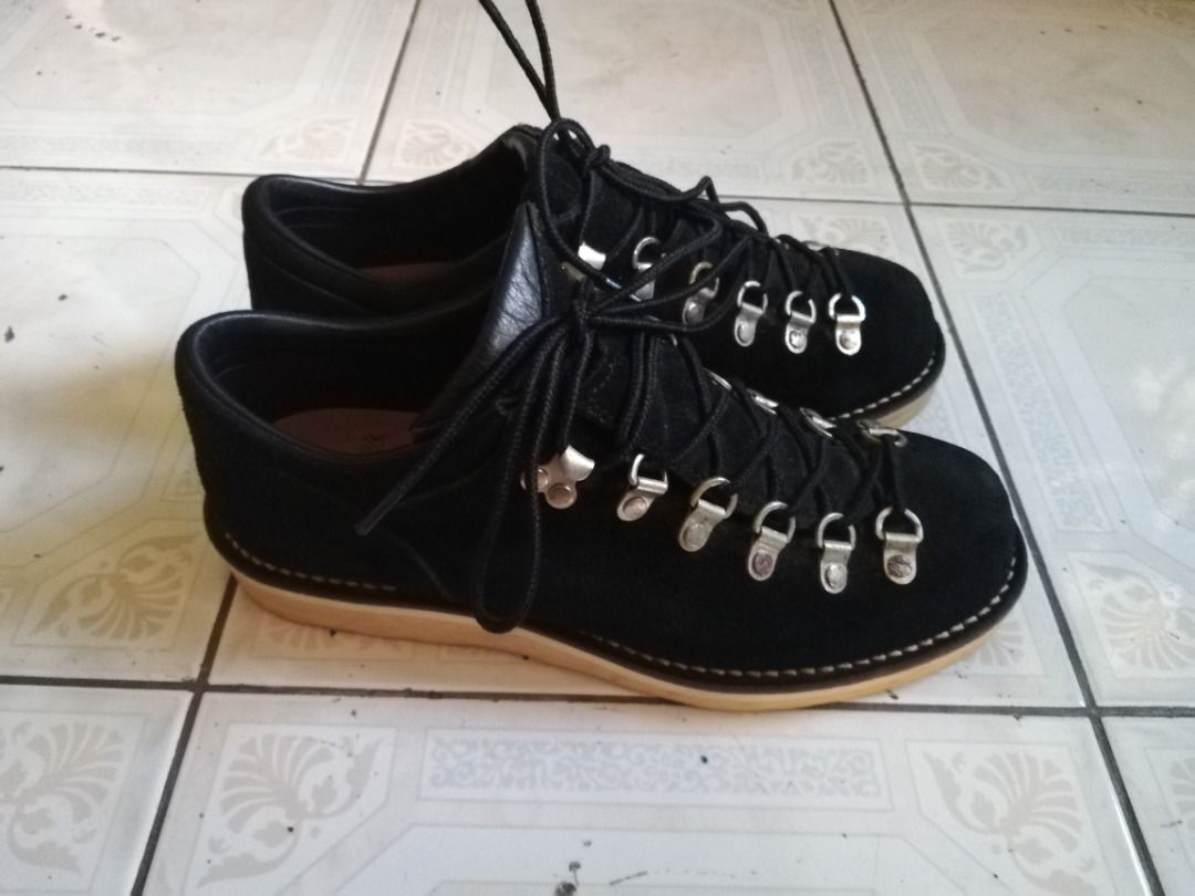 Danner D007 Mt Ridge Low US8 (Category: Boots) located in Pasay City. Submitted by denimdude.ph (Listing ID 1260488149, Image 2). Description: .