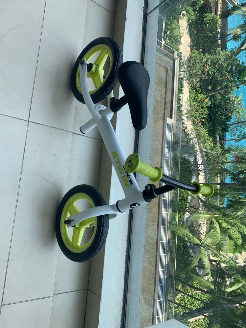 Decathlon BTWIN kids balance bike 10 inch bicycle outdoor toys play