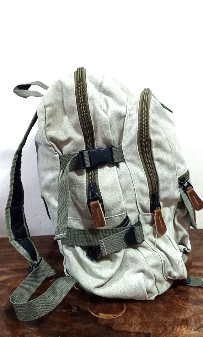 Diesel backpack (Pre-owned) (Category: Backpacks) located in Baguio. Submitted by kayekathh (Listing ID 1260333606, Image 3). Description: Diesel backpack (Pre-owned) with 2 side pockets 2 back pockets 1 inner small pocket 2 side supports 2 base supports.