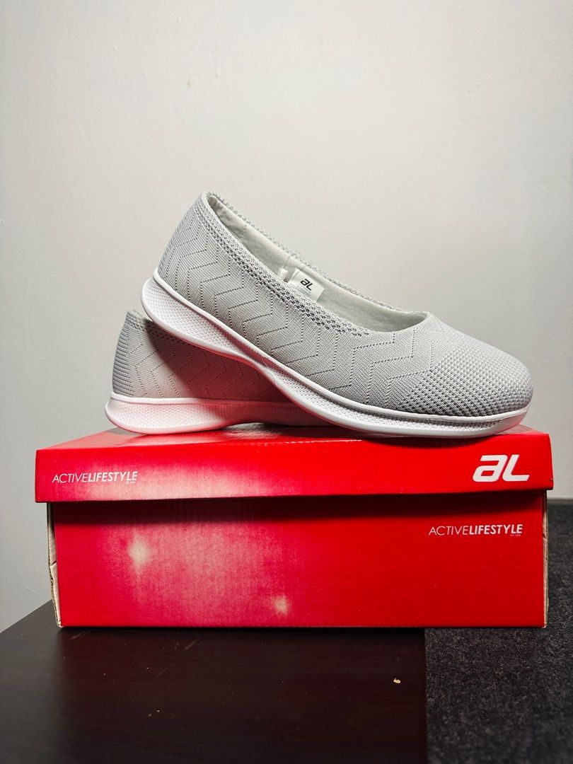 Skechers discount al ikhsan