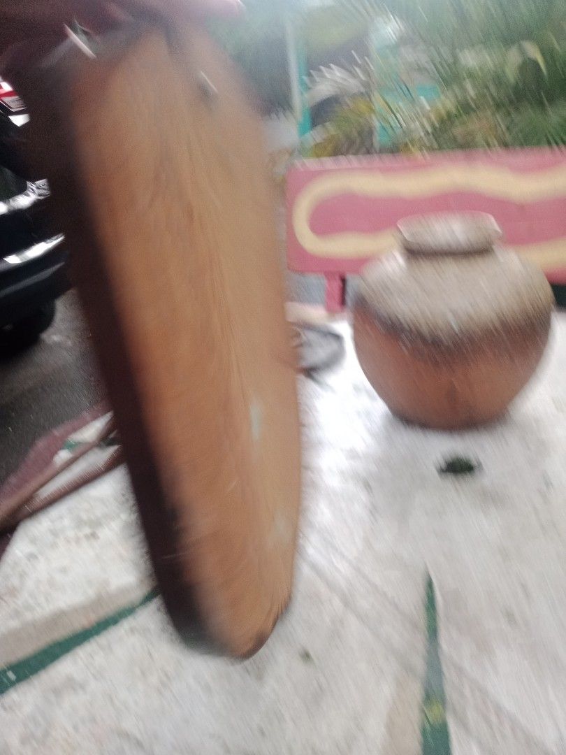 For sale vintage wall display (Category: Wall Decor) located in Caloocan City. Submitted by kaymatias (Listing ID 1260557464, Image 2). Description: For sale vintage wall display made of wood,approx size 10"x3"x15" north caloocan 09212184805.