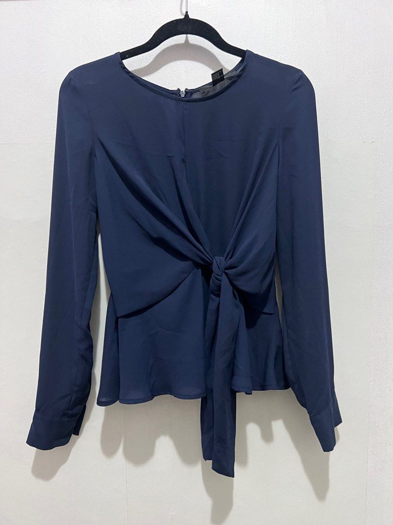 forever 21 formal top (Category: Blouses) located in Pasig City. Submitted by _heysissy (Listing ID 1260611372, Image 1). Description: .